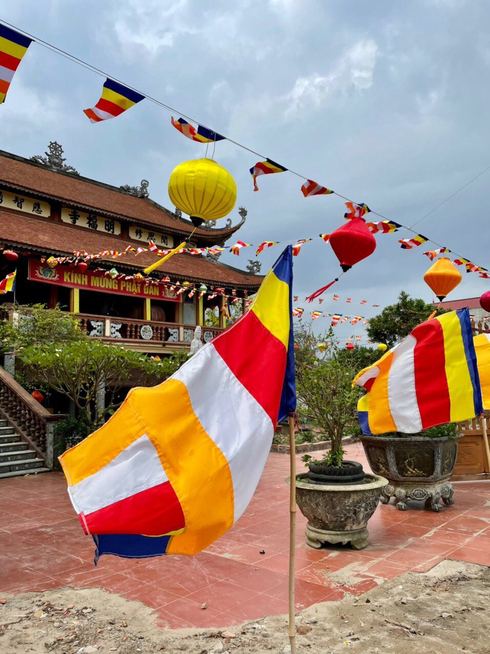 Cờ Phật giáo mua ở đâu