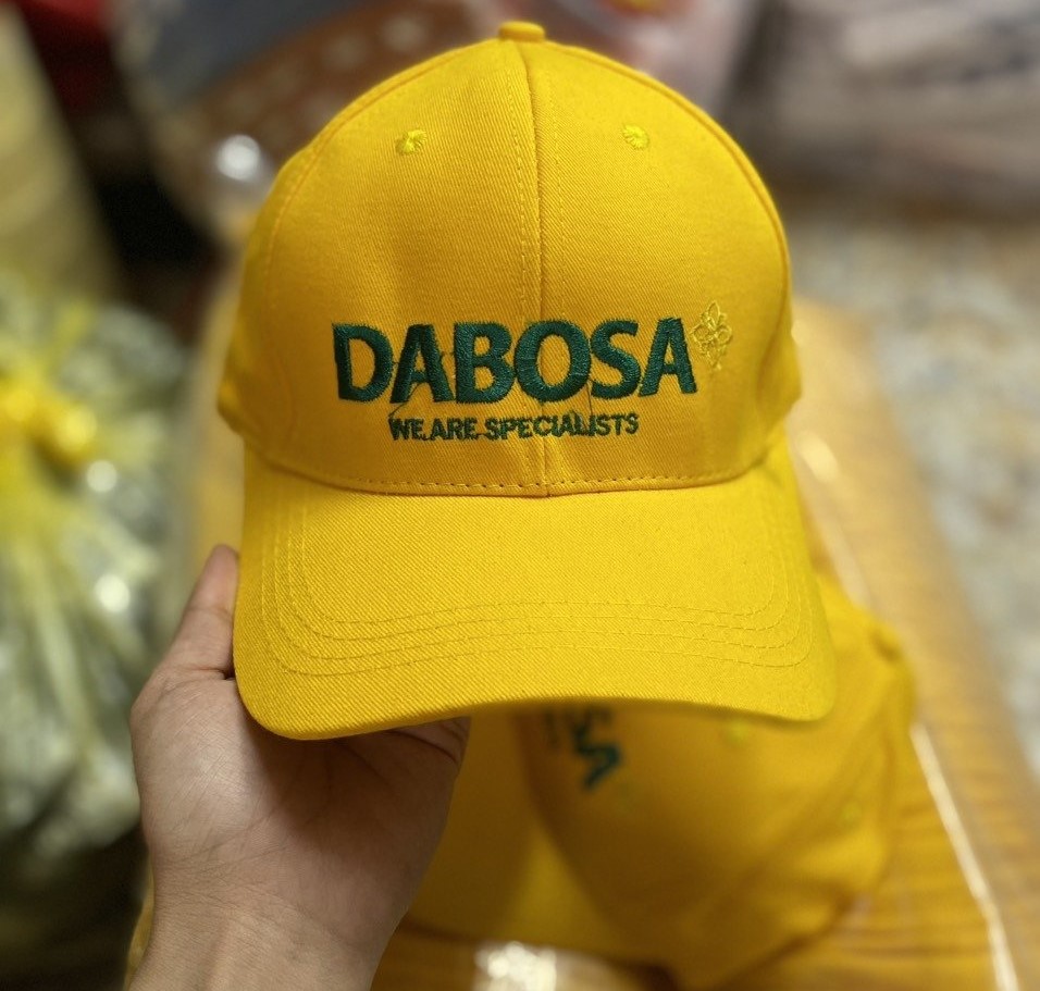 Giá mũ đồng phục