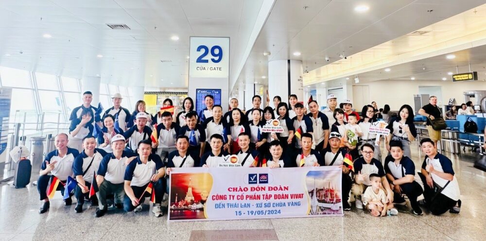 Băng rôn cầm tay