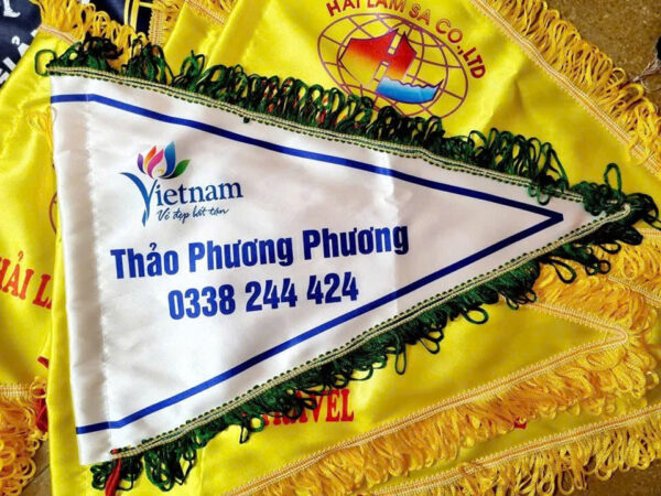 In cờ tour du lịch